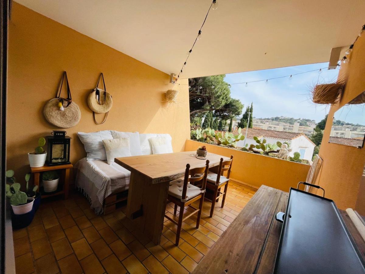 Cosy Deux Pieces Pour 4 Personnes En Centre Ville Classe Cavalaire-sur-Mer Exterior photo