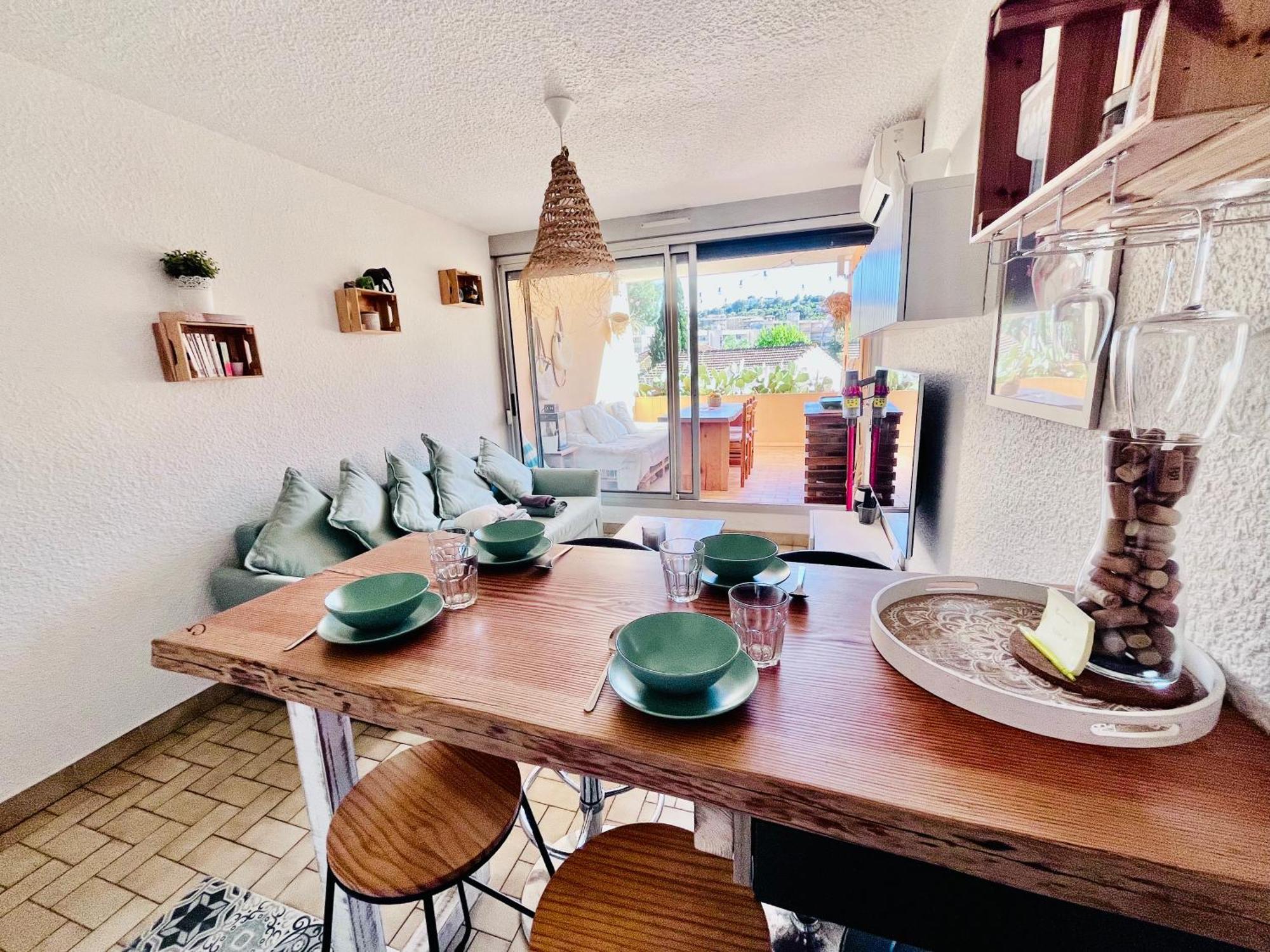 Cosy Deux Pieces Pour 4 Personnes En Centre Ville Classe Cavalaire-sur-Mer Exterior photo